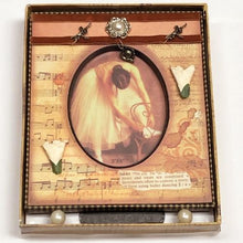 Load image into Gallery viewer, Ballet Timeless Elegance Photo Frame - Gift Boxed (3&quot; x 4&quot; Oval Photo) with Free Local Delivery in Champaign &amp; Vermilion County IL.
